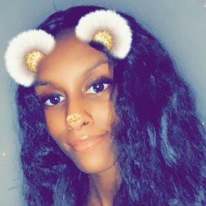 Meet your Posher, Caitlin